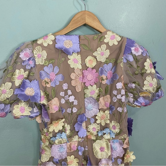 Elliatt Anthea Floral Embroidered Dress Mini Embellished 3D Applique Small - Picture 10 of 12